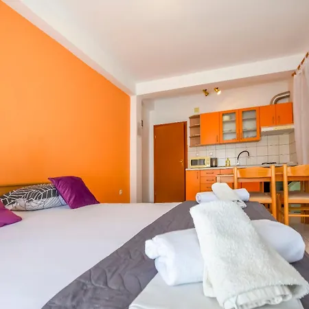 Apartament Rucmarin *